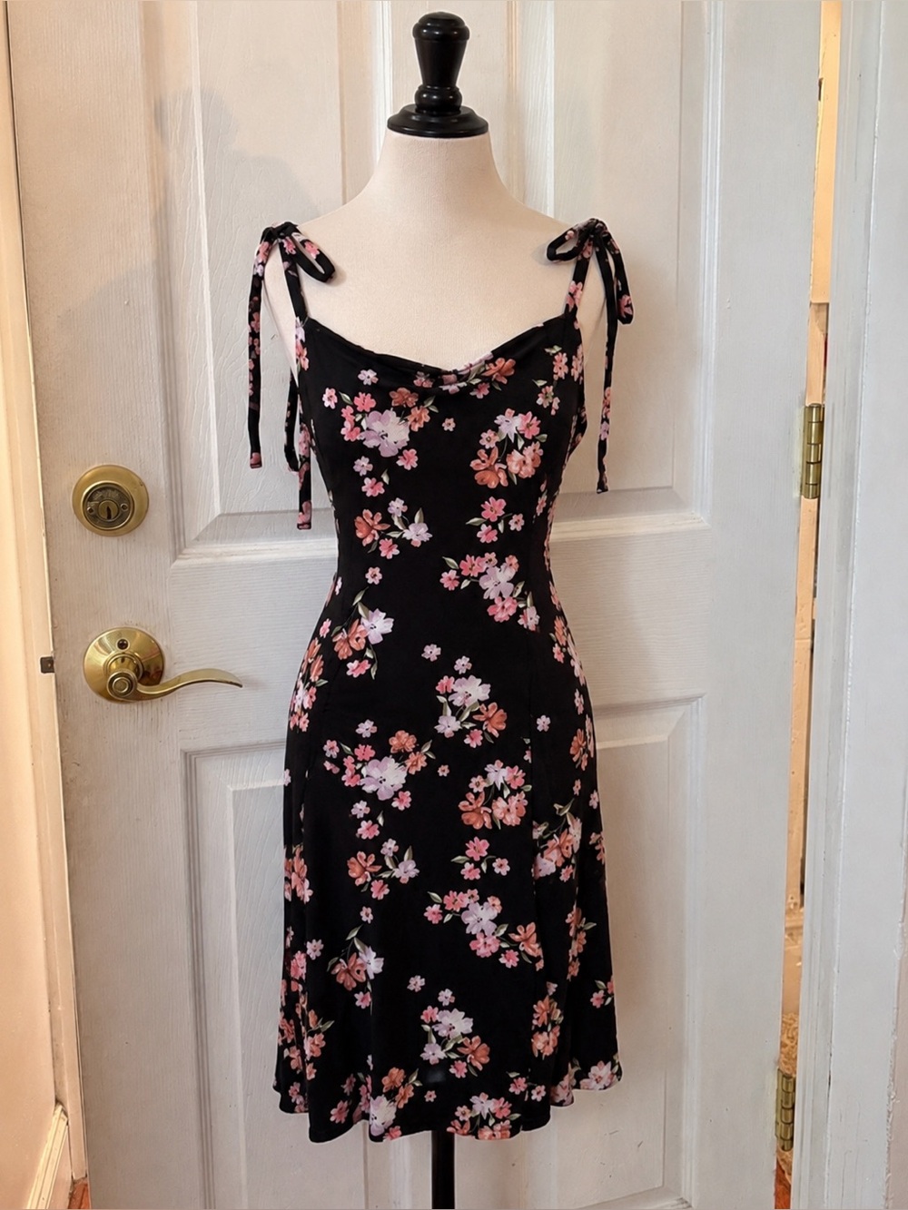 Lily rose Black Floral Tie-Shoulder Slip Dress-size 1x - like new